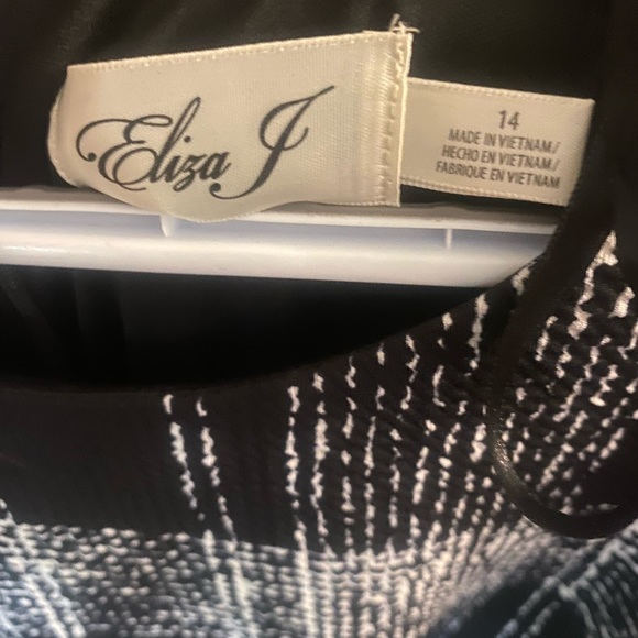 Eliza J dress - size 14 NWT - Picture 3 of 3